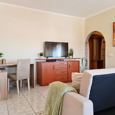 Casa Tombua - Pool - Beach & Center 300M - Ac - Wifi 카르보에이루 외부 사진