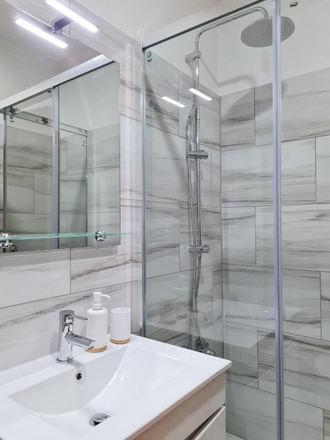 Casa Tombua - Pool - Beach & Center 300M - Ac - Wifi 카르보에이루 외부 사진